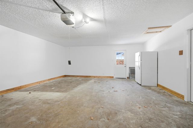 2611 Easy Street, Denison, TX 75020