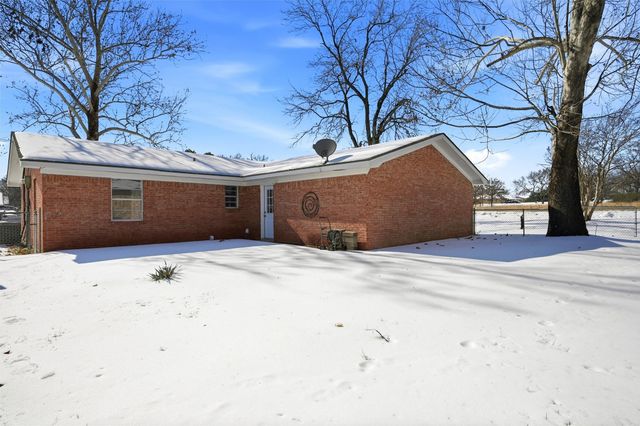 2611 Easy Street, Denison, TX 75020