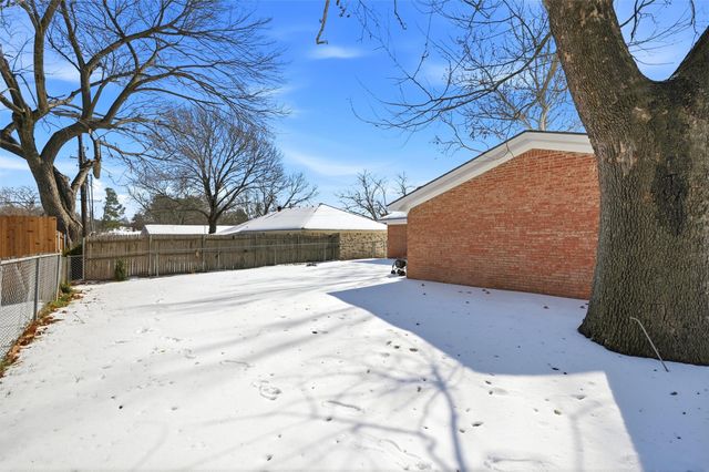 2611 Easy Street, Denison, TX 75020