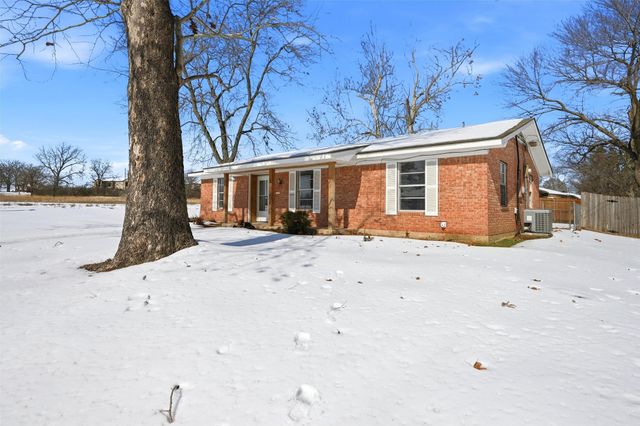 2611 Easy Street, Denison, TX 75020