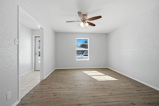 2611 Easy Street, Denison, TX 75020