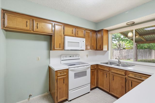 3311 Steeplewood Trail, Arlington, TX 76016