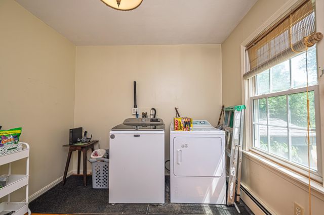 7 Squamscott Road, Stratham, NH 03885