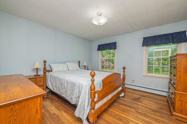 7 Squamscott Road, Stratham, NH 03885
