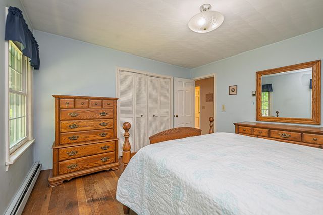 7 Squamscott Road, Stratham, NH 03885