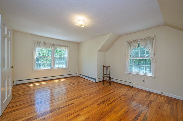 7 Squamscott Road, Stratham, NH 03885