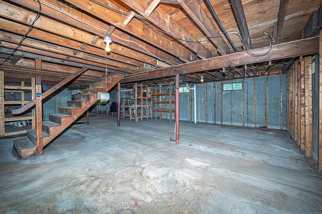 7 Squamscott Road, Stratham, NH 03885