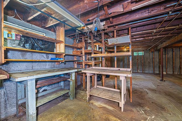 7 Squamscott Road, Stratham, NH 03885