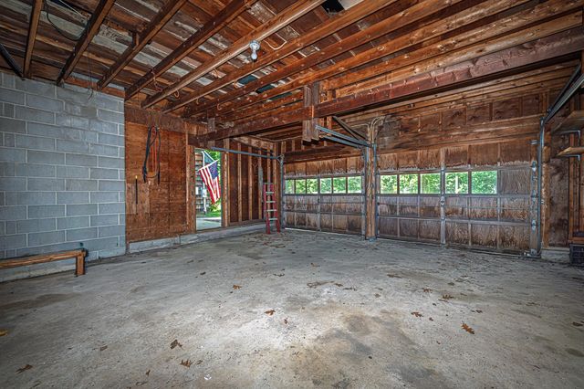 7 Squamscott Road, Stratham, NH 03885