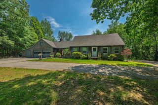 7 Squamscott Road, Stratham, NH 03885