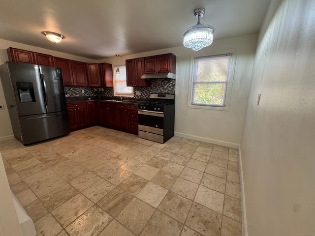 37 Elizabeth Ann Drive, New Haven, CT 06512