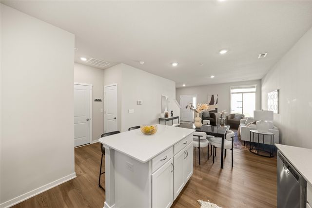 9556 Crestview Drive, West Des Moines, IA 50266