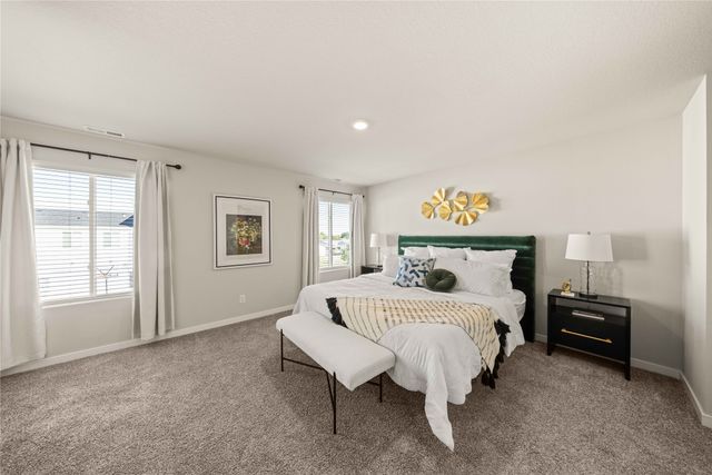 9556 Crestview Drive, West Des Moines, IA 50266