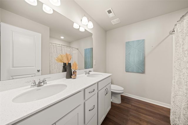 9556 Crestview Drive, West Des Moines, IA 50266