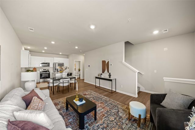 9556 Crestview Drive, West Des Moines, IA 50266