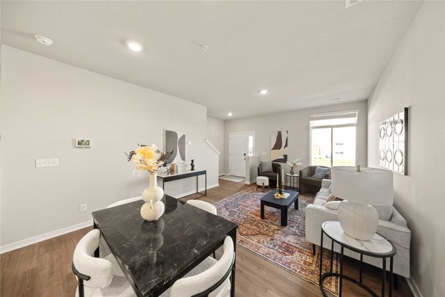 9556 Crestview Drive, West Des Moines, IA 50266