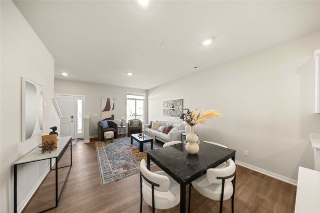 9556 Crestview Drive, West Des Moines, IA 50266