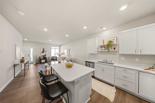 9556 Crestview Drive, West Des Moines, IA 50266