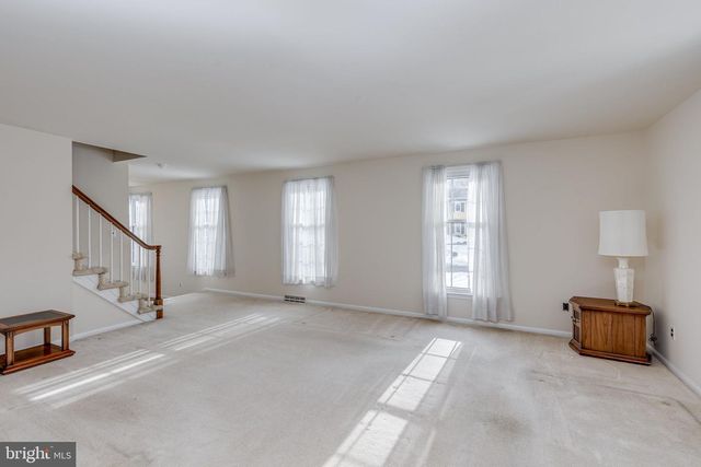 28 HARROWGATE DR, Cherry Hill, NJ 08003