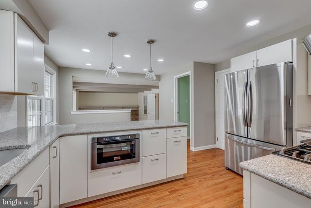 28 HARROWGATE DR, Cherry Hill, NJ 08003