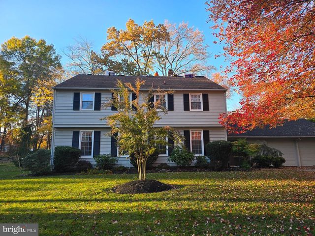 28 HARROWGATE DR, Cherry Hill, NJ 08003