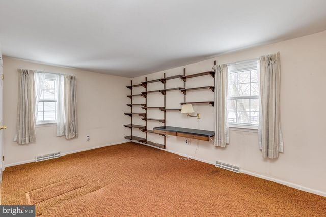 28 HARROWGATE DR, Cherry Hill, NJ 08003