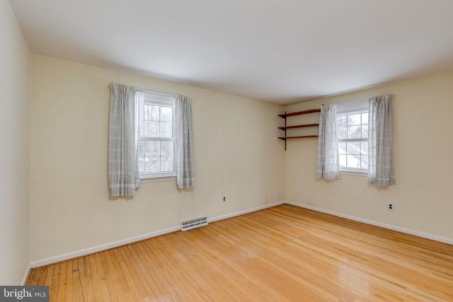 28 HARROWGATE DR, Cherry Hill, NJ 08003