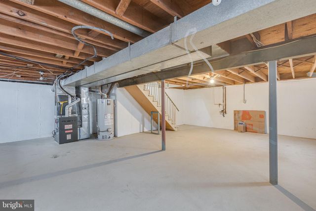 28 HARROWGATE DR, Cherry Hill, NJ 08003