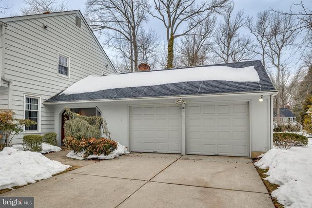 28 HARROWGATE DR, Cherry Hill, NJ 08003