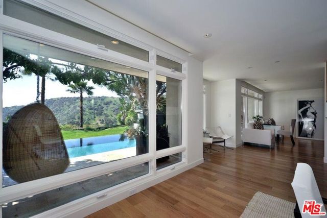 2439 Carman Crest Drive, Los Angeles, CA 90068