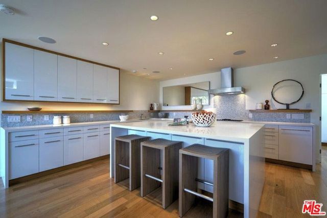 2439 Carman Crest Drive, Los Angeles, CA 90068