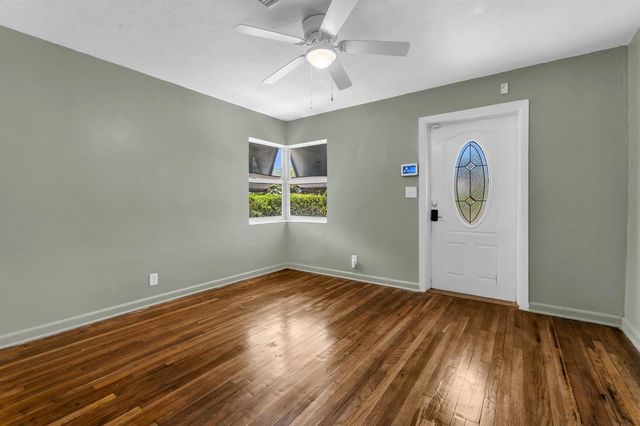 434 49th Street, West Palm Beach, FL 33407