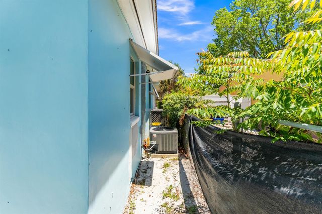 434 49th Street, West Palm Beach, FL 33407