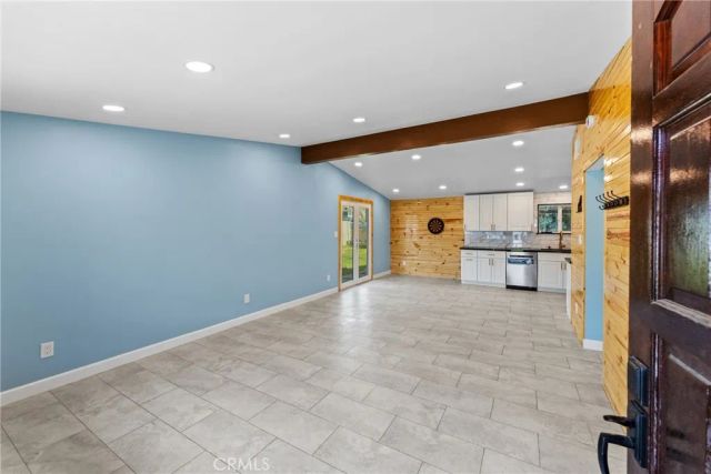 3250 Apple Avenue, Jurupa Valley, CA 92509