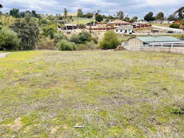 2399 Paige Circle, Fallbrook, CA 92028