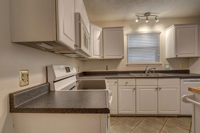 285 Rosemont Garden T, Lexington, KY 40503