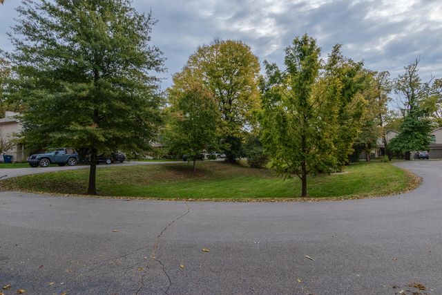 285 Rosemont Garden T, Lexington, KY 40503