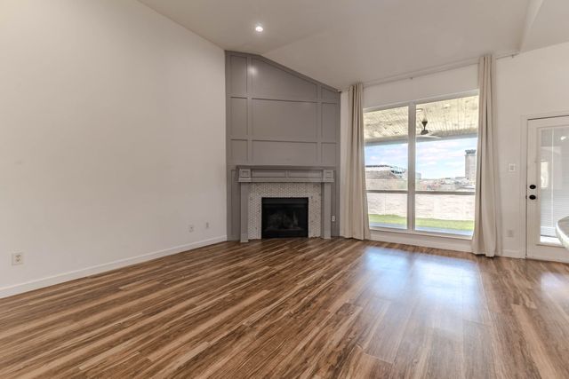 609 Bristlecone Drive, Arlington, TX 76018