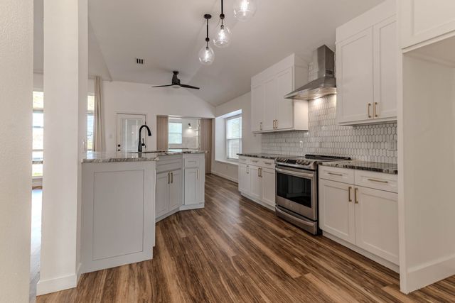 609 Bristlecone Drive, Arlington, TX 76018