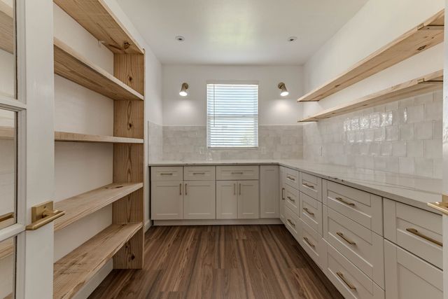 609 Bristlecone Drive, Arlington, TX 76018