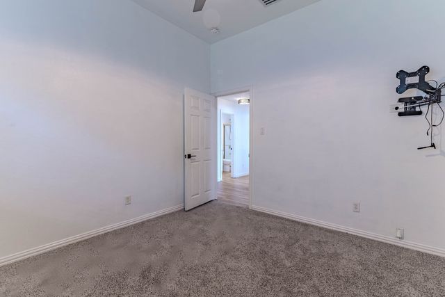609 Bristlecone Drive, Arlington, TX 76018