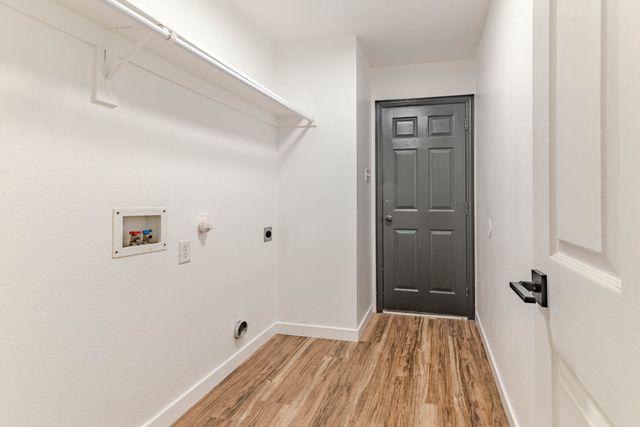 609 Bristlecone Drive, Arlington, TX 76018