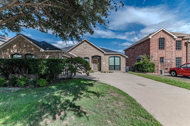 609 Bristlecone Drive, Arlington, TX 76018