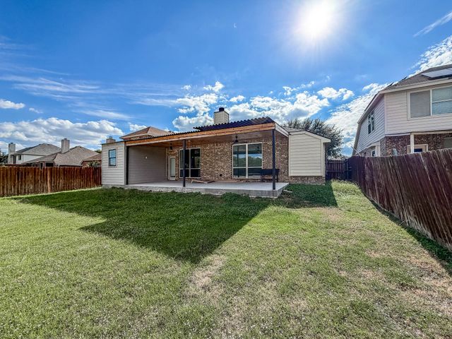 609 Bristlecone Drive, Arlington, TX 76018
