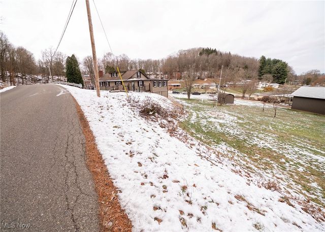 1549 Ridge Road NE, New Philadelphia, OH 44663