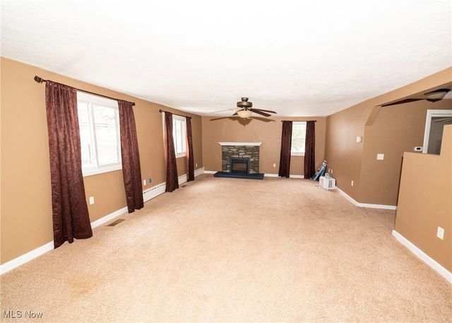 1549 Ridge Road NE, New Philadelphia, OH 44663