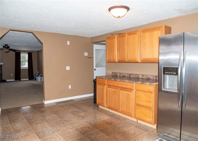 1549 Ridge Road NE, New Philadelphia, OH 44663