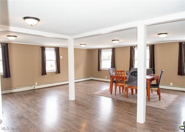 1549 Ridge Road NE, New Philadelphia, OH 44663