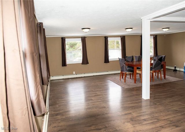 1549 Ridge Road NE, New Philadelphia, OH 44663