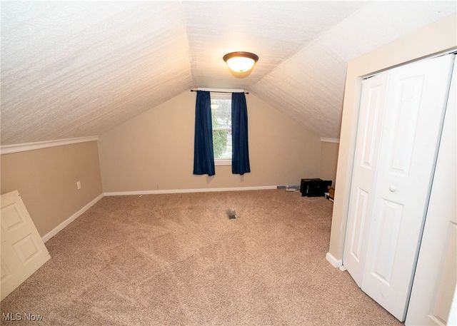 1549 Ridge Road NE, New Philadelphia, OH 44663